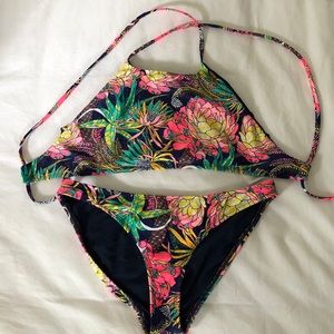 Body glove bikini